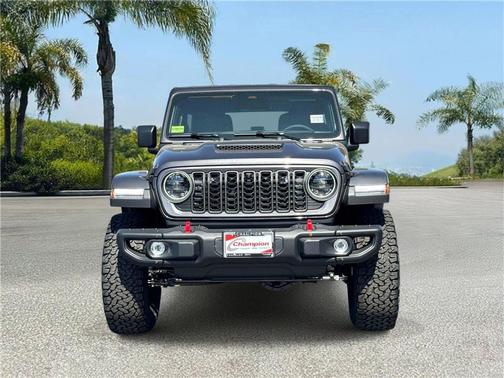 Granite Crystal Metallic Clearcoat 2026 Jeep Wrangler Rubicon