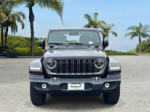 Black Clearcoat 2026 Jeep Wrangler 4-Door 85th Anniversary Edition