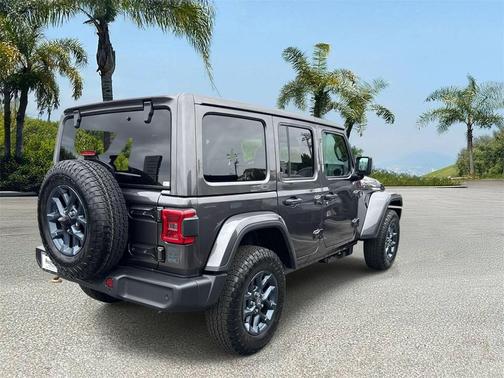 Black Clearcoat 2026 Jeep Wrangler 4-Door 85th Anniversary Edition