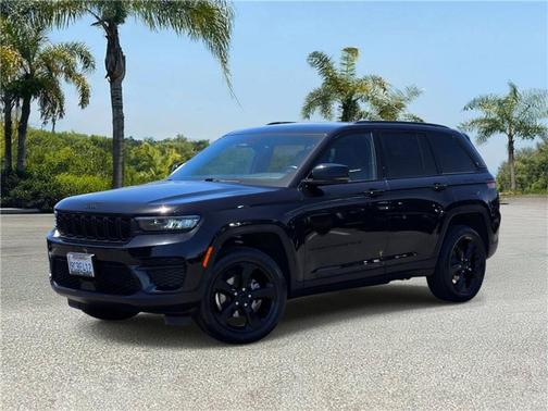 Diamond Black Crystal Pearlcoat 2022 Jeep Grand Cherokee Altitude