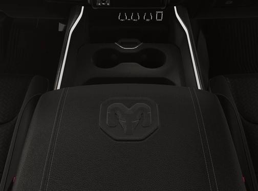 Diamond Black Crystal Pearlcoat 2026 RAM 1500 Laramie