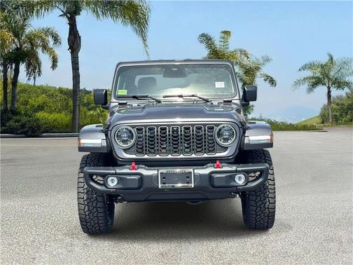 Granite Crystal Metallic Clearcoat 2026 Jeep Gladiator Rubicon