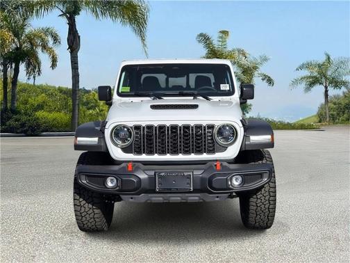 Bright White Clearcoat 2026 Jeep Gladiator Mojave 4x4