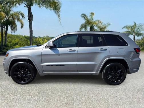 Billet Silver Metallic Clearcoat 2021 Jeep Grand Cherokee Laredo