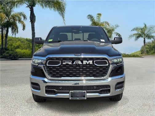 Diamond Black Crystal Pearlcoat 2026 RAM 1500 Tradesman