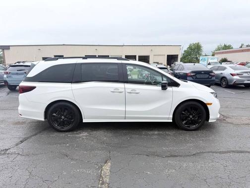 2023 Honda Odyssey Sport 4dr Mini Van
