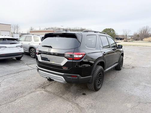 2025 Honda Pilot TrailSport AWD 4dr SUV