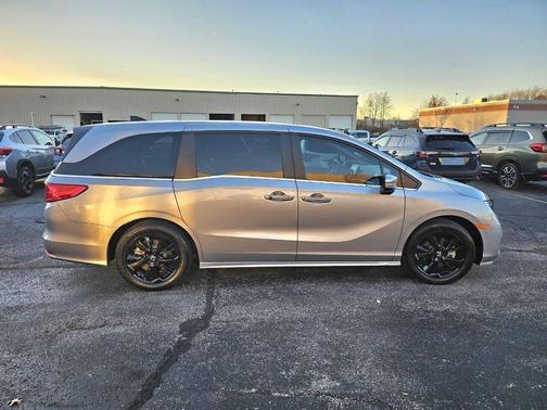 2024 Honda Odyssey EX L 4dr Mini Van
