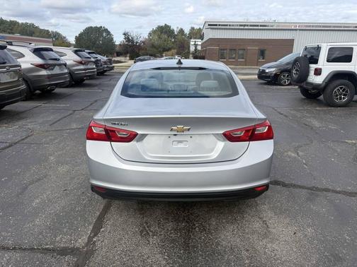 2017 Chevrolet Malibu 1LS