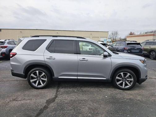 2024 Honda Pilot Touring 8-Passenger