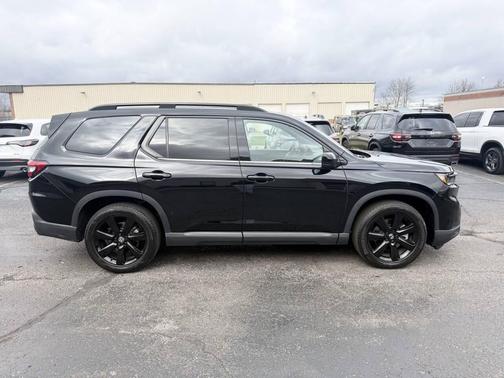 Black 2025 Honda Pilot Black Edition AWD 4dr SUV