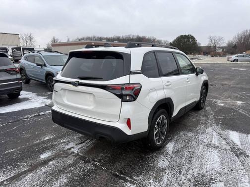 2025 Subaru Forester Premium