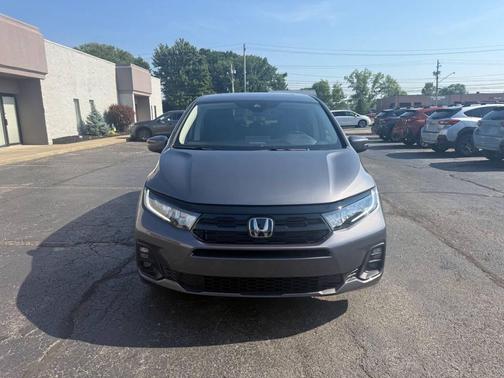 2025 Honda Odyssey Touring 4dr Mini Van
