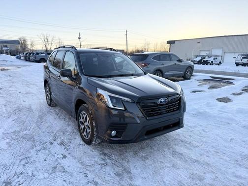 2024 Subaru Forester Premium