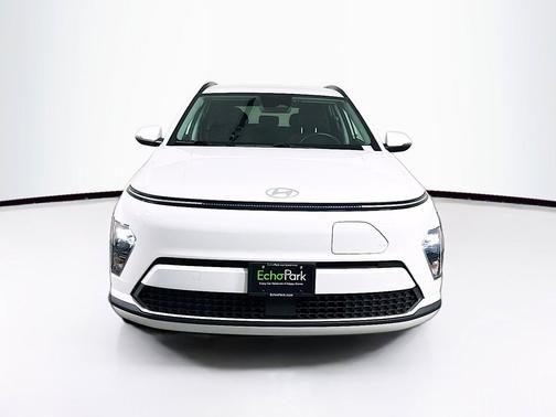 Atlas White 2024 Hyundai KONA EV SEL