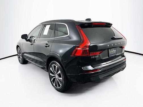 2022 Volvo XC60 Momentum