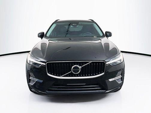 2022 Volvo XC60 Momentum
