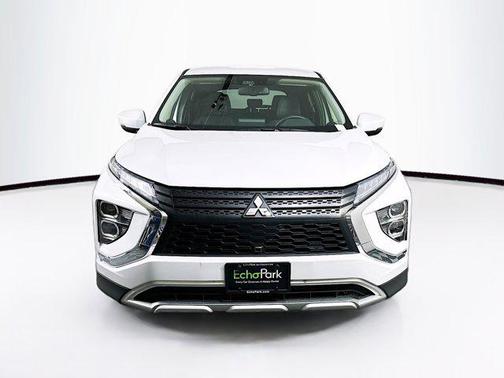 White Diamond 2025 Mitsubishi Eclipse Cross SE