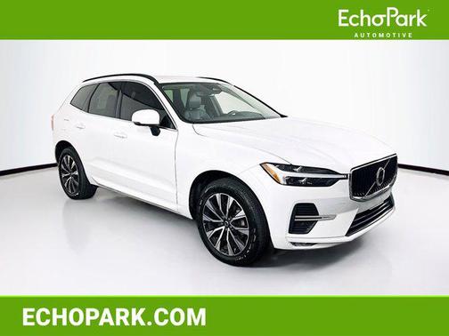 Crystal White Metallic 2023 Volvo XC60 Core