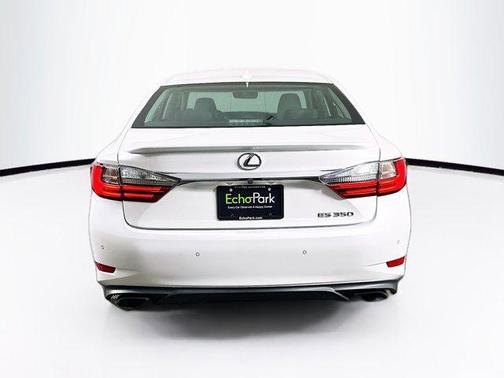 Eminent White Pearl 2017 Lexus ES 350 Base
