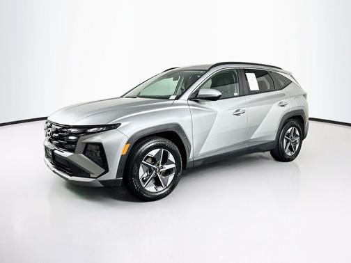 Shimmering Silver 2026 Hyundai TUCSON SEL