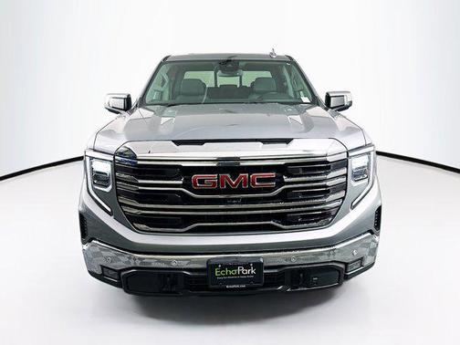 Sterling Metallic 2023 GMC Sierra 1500 SLT