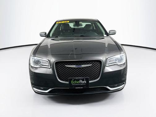 Granite Crystal Metallic Clearcoat 2019 Chrysler 300 Limited