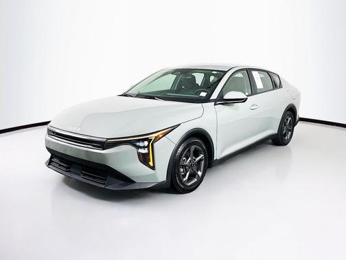 Morning Haze 2025 Kia K4 LXS