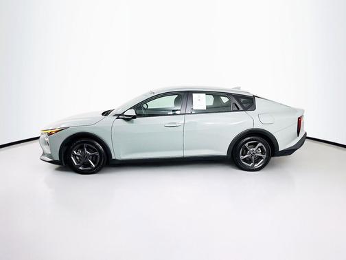 Morning Haze 2025 Kia K4 LXS