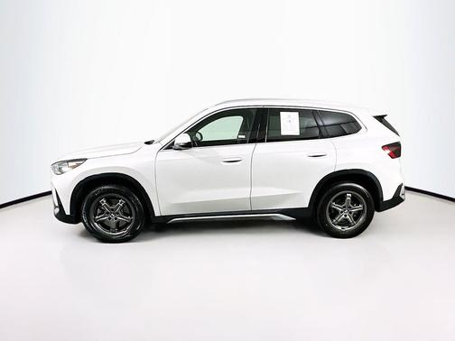 Alpine White 2025 BMW X1 xDrive28i