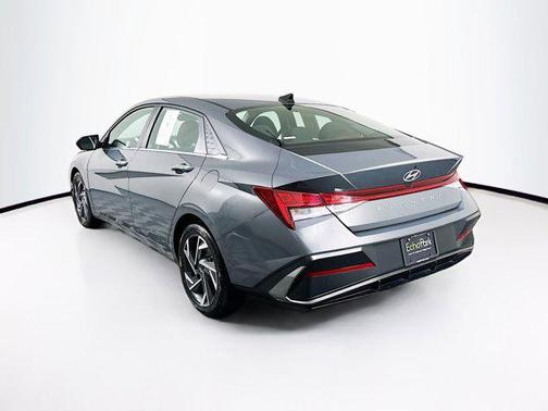 Ecotronic Gray 2025 Hyundai ELANTRA SEL