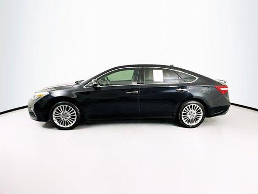 Midnight Black Metallic 2017 Toyota Avalon Limited