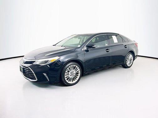 Midnight Black Metallic 2017 Toyota Avalon Limited