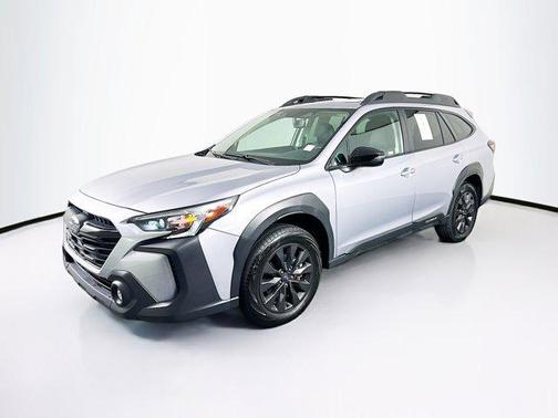 Ice Silver Metallic 2025 Subaru Outback Onyx Edition