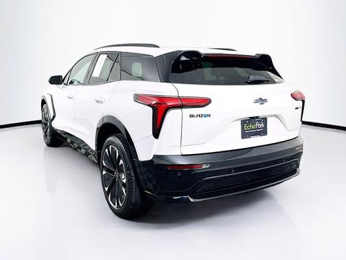 Summit White 2024 Chevrolet Blazer EV eAWD RS