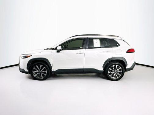 Wind Chill Pearl 2022 Toyota Corolla Cross XLE