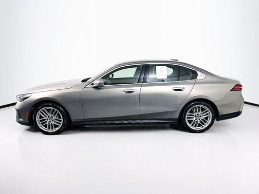 2024 BMW 530 i