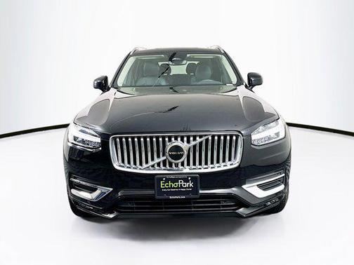 2025 Volvo XC90 Core