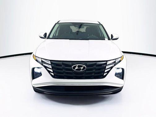 2022 Hyundai TUCSON SE