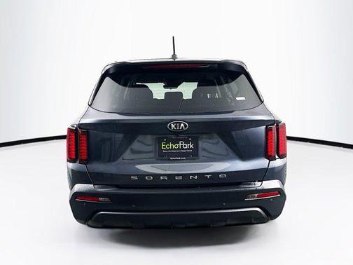 2021 Kia Sorento LX