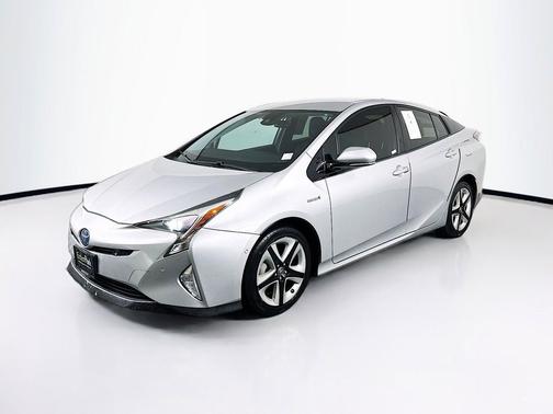Classic Silver Metallic 2017 Toyota Prius Three Touring