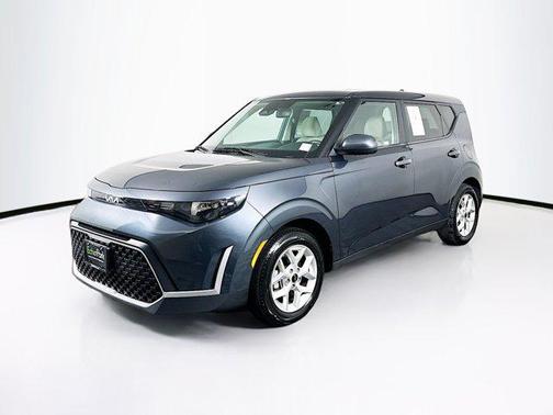 Gravity Gray 2025 Kia Soul LX