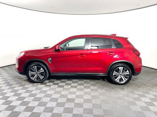 Photo 5 of 33 of 2021 Mitsubishi Outlander Sport S