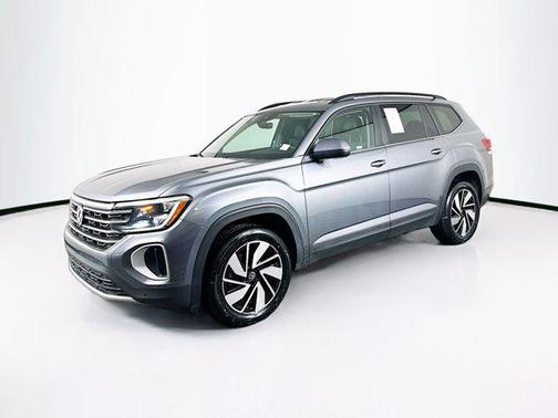 Platinum Gray Metallic 2025 Volkswagen Atlas 2.0T SE w/Technology 4MOTION