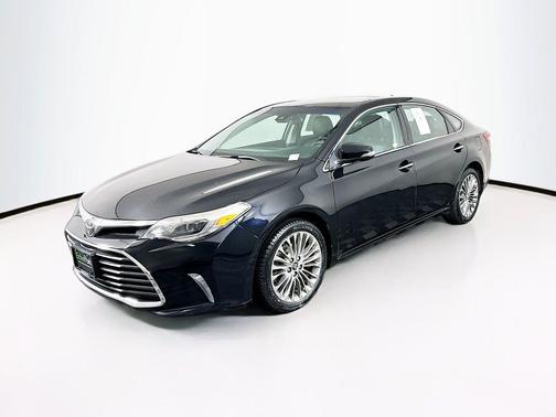 Black 2017 Toyota Avalon XLE