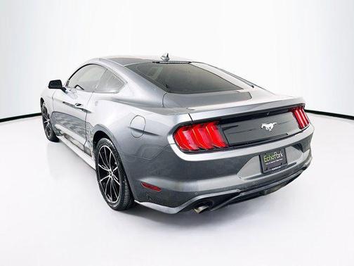 2022 Ford Mustang EcoBoost