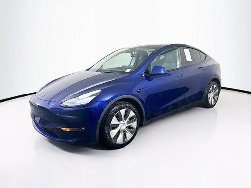 Deep Blue Metallic 2022 Tesla Model Y Long Range
