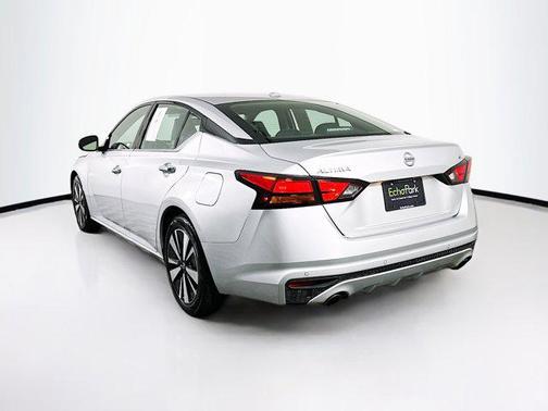 Brilliant Silver Metallic 2020 Nissan Altima 2.5 SL