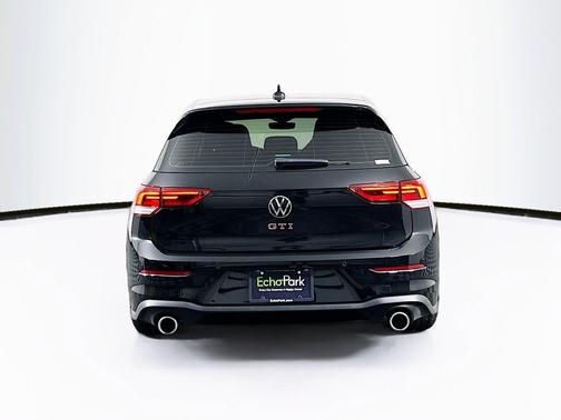 Deep Black Pearl 2024 Volkswagen Golf GTI 1.4T TSI