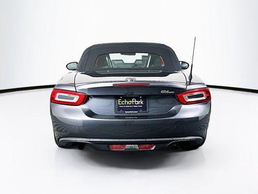 2018 FIAT 124 Spider Base